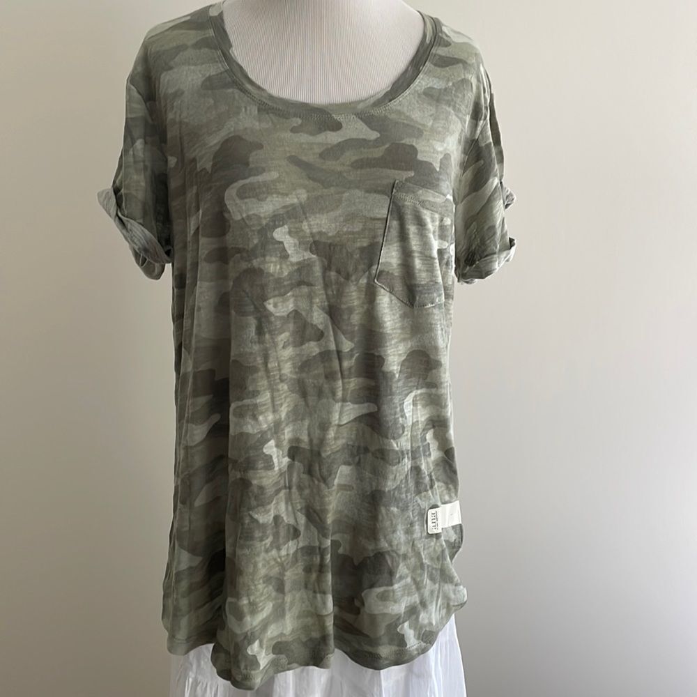 NWT camouflage T-shirt with fold up sleeves 100%cotton women’s large